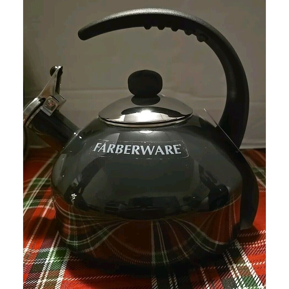 Farberware 2.75 QT Tea‎ Kettle, black